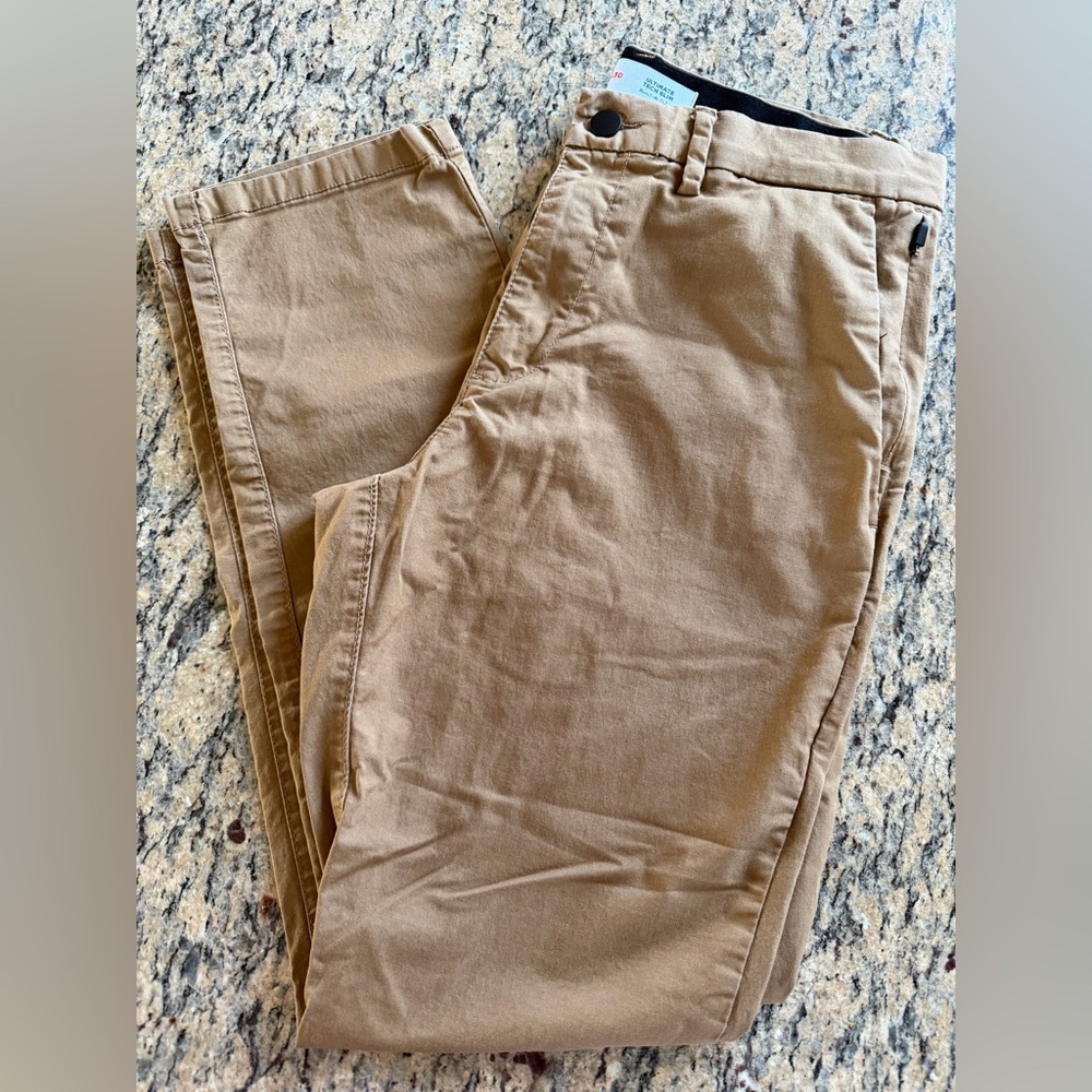 Old Navy Men's Khaki Chinos